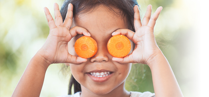 Sehkraft stärken durch gesunde Ernährung – 7 Tipps, die Ihren Augen gut tun