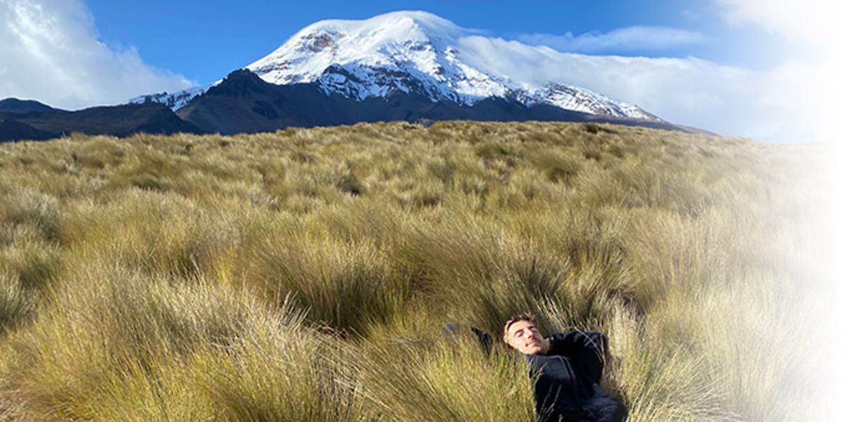 im-gras-vor-kegelvulkan-cotopaxi_teaser