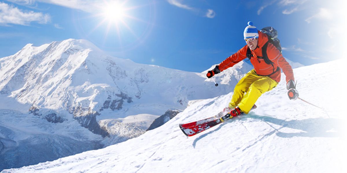 Skifahren-Verletzungen-Skifahrer-carvt-Piste-runter-teaser